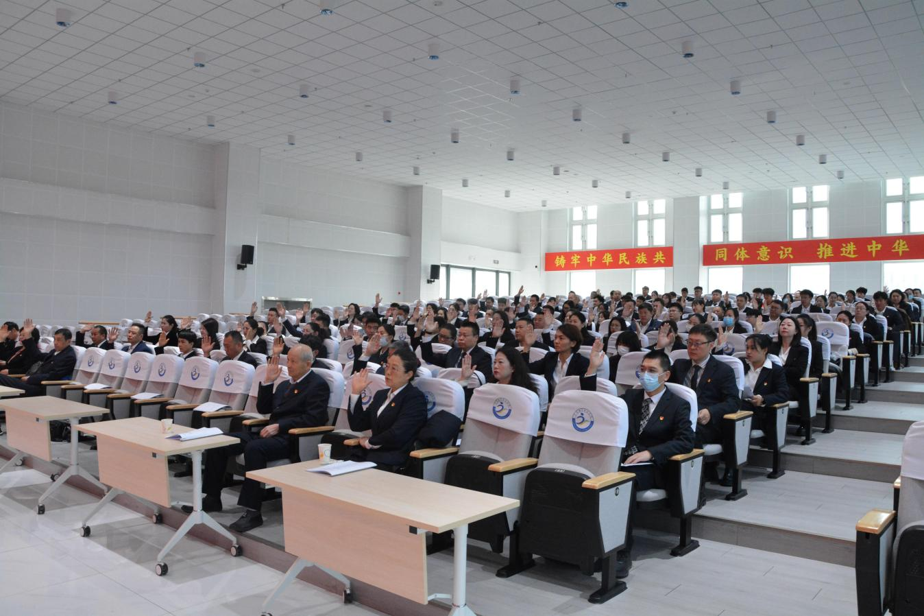 图片4.png 图片4.png